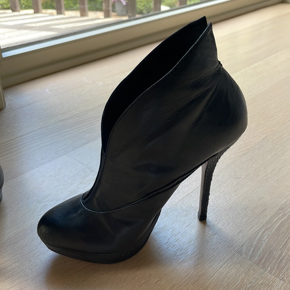 Charles David | black stiletto booties